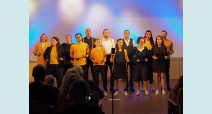 Gruppenbild des Chores beim Herbstkonzert 2024